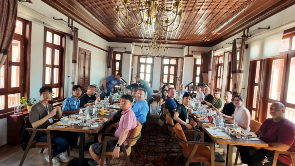 Nükleer Fizik Kongresi Misafirleriyle Vitalen Cafe’de